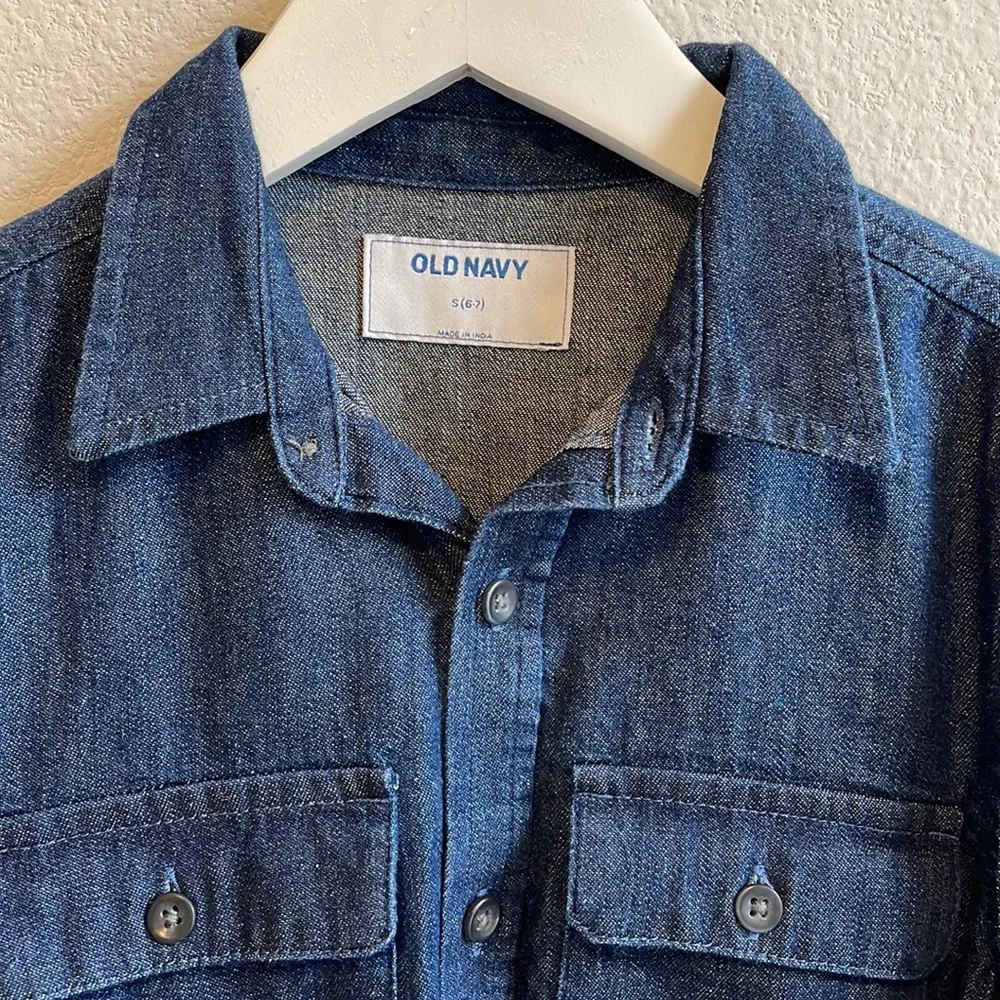 🆕 Dark wash denim button down